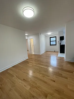 Rented by Beekman Street Realty | media 2