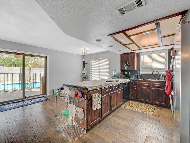 6644 Pepperidge Way — Photo 14