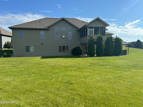 3rd image of 212 Sica Hollow Cir