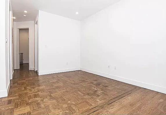 3rd image of 47-26 44th St #3E