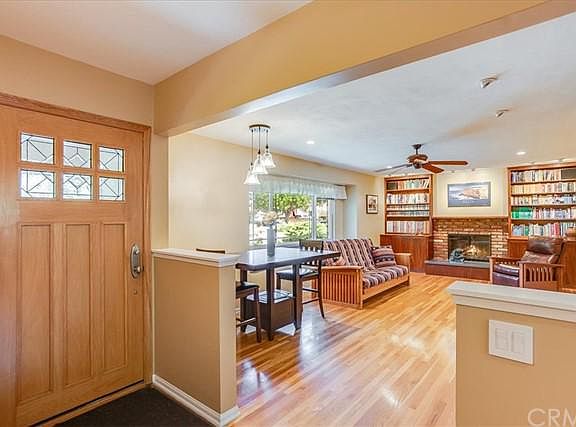3rd image of 1022 Whitman Ave