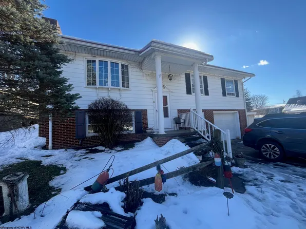 27 Train Ln, Buckhannon, WV 26201