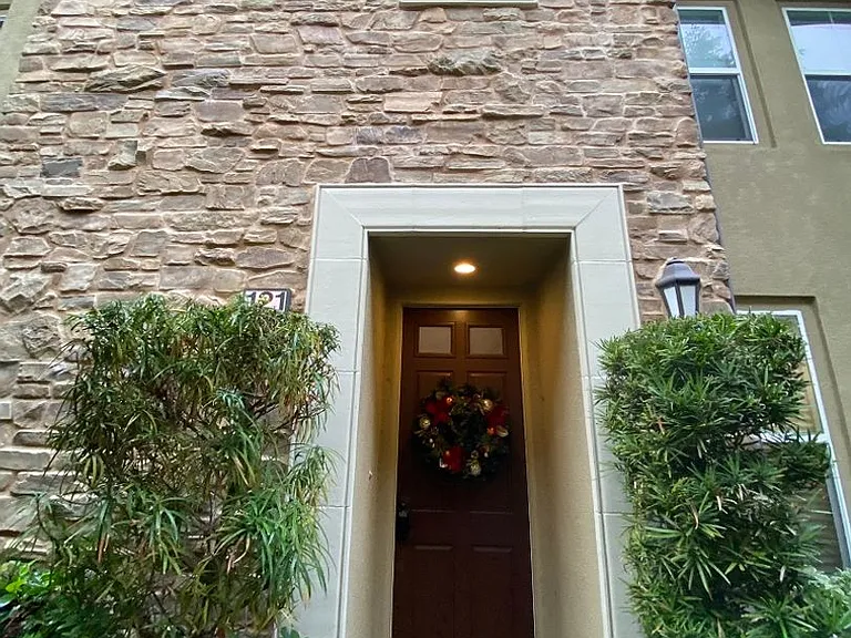 121 Roadrunner — Photo 1
