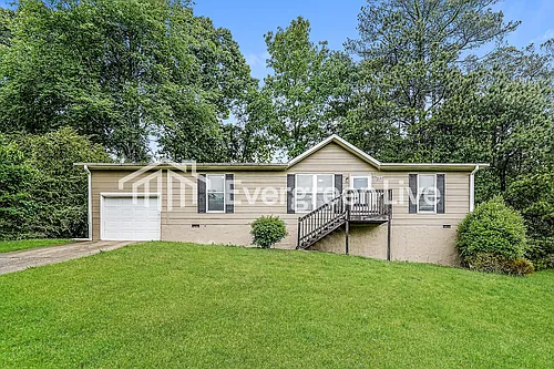 221 Ash Cir Photo 1