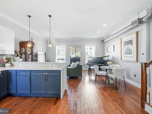 1906 Pine St APT 4, Philadelphia, PA 19103