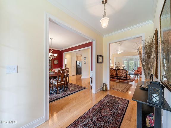 4th image of 3697-3697 Wingfoot Dr