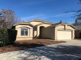3942 E Four Creeks Ct, Visalia, CA 93292