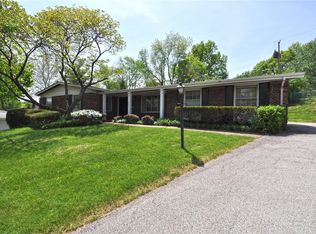 168 Forest Brook Ln, Saint Louis, MO 63146