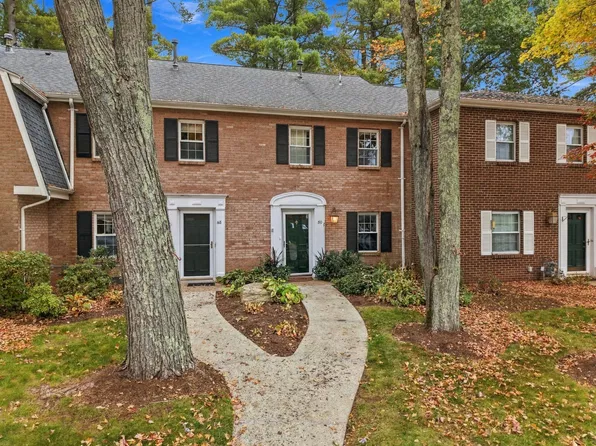 50 Edward Dr #50, Stoughton, MA 02072