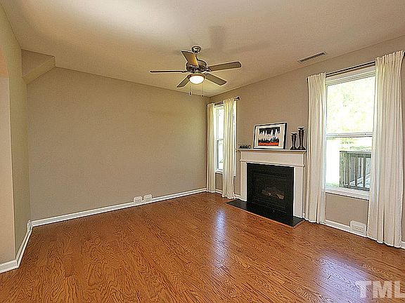 3rd image of 314 Sylvias Ct