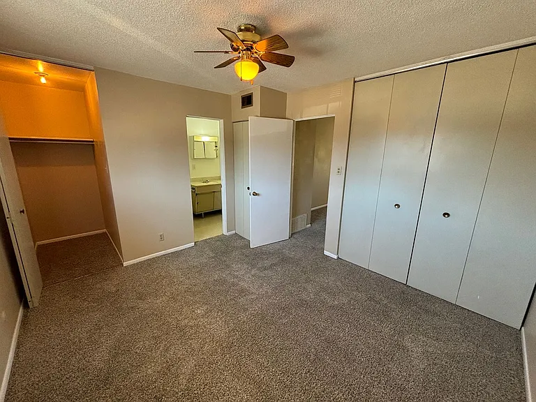 Taylor St Apartment — Photo 22