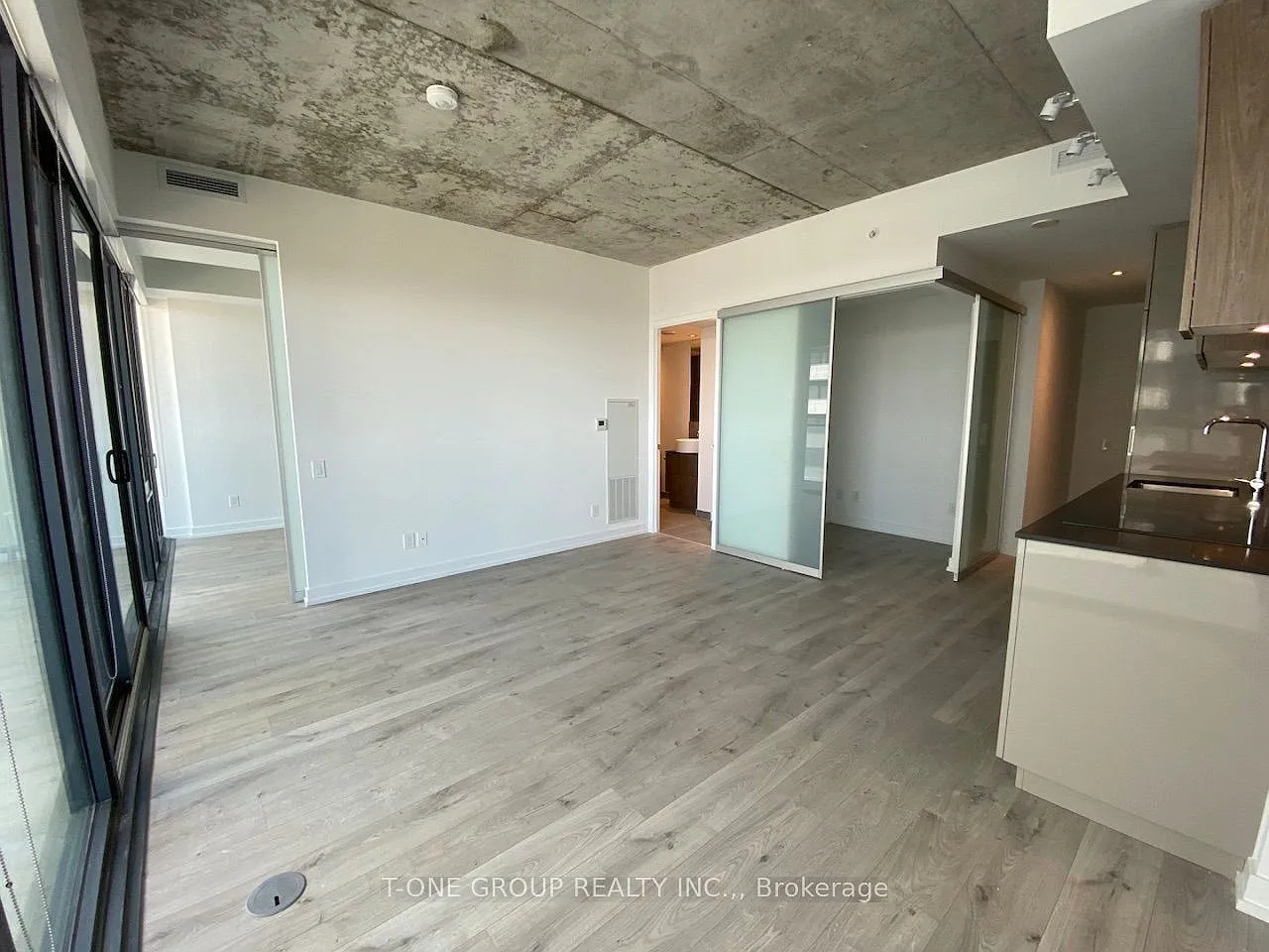 2 bed, $2,300 — Photo 4