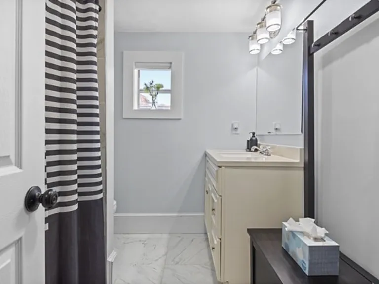 14 Everett St #2 — Photo 21