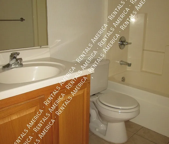 144 S Mulberry St — Photo 8