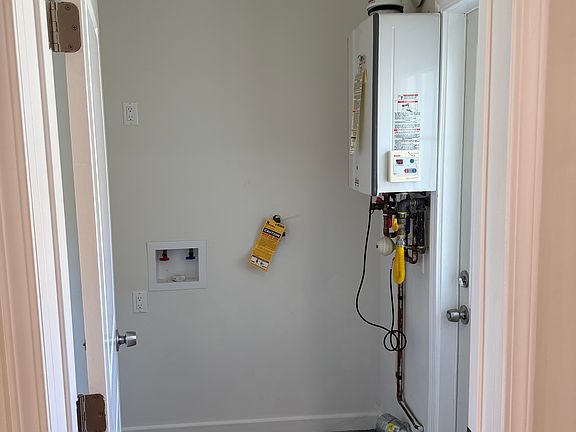 5th image of 1440 N Allen Ave Unit B