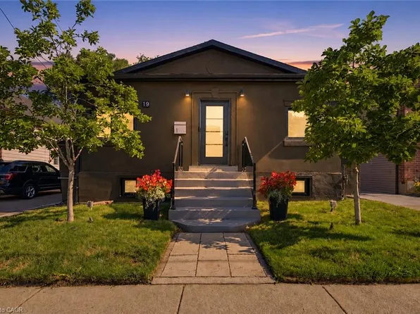 19 Grove St, Hamilton, ON L8N 1P4