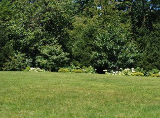 76 Woodcliff Rd, Wellesley, MA 02481