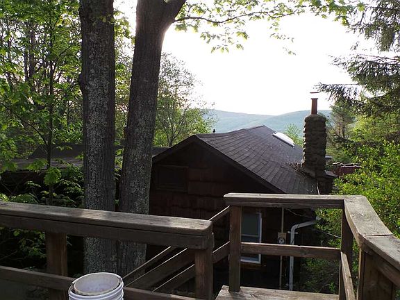 2nd image of 20 Longview Trl
