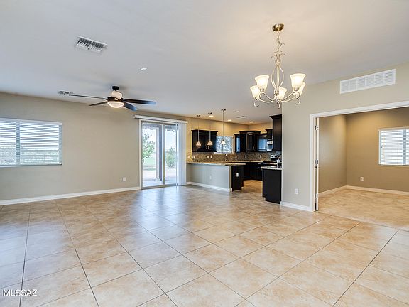 4th image of 8625 N Continental Links Dr