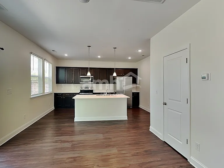 12120 Golden Farm Ln — Photo 3