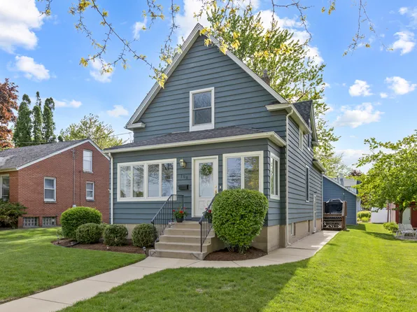 108 S 11th St, St Charles, IL 60174