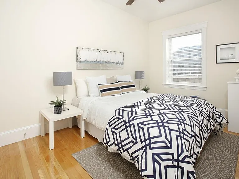 21 Aberdeen St #5 — Photo 4