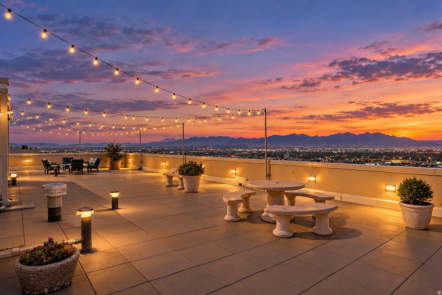 American Towers Condominium — Photo 1