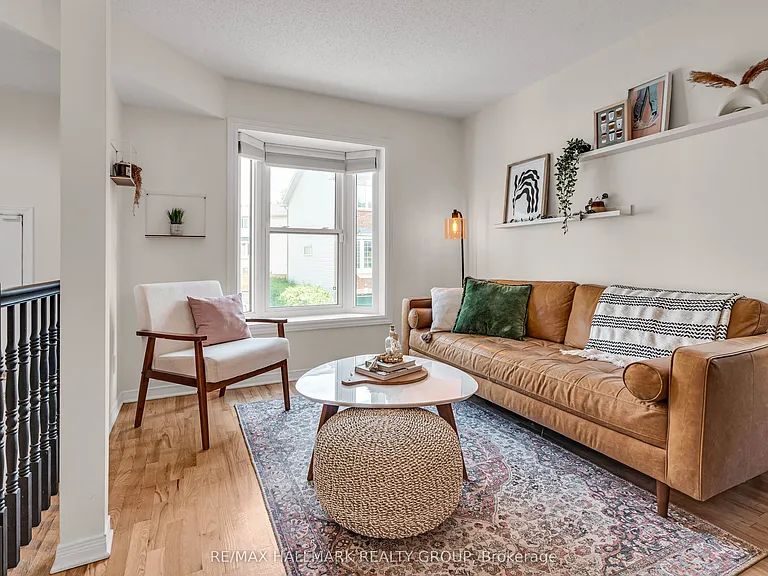 10 Hintonburg Pl #11 — Photo 5