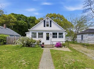 37 Elisha St, Warwick, RI 02818