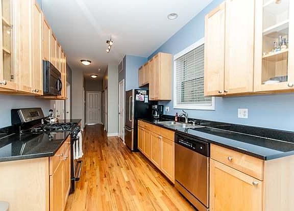 2nd image of 2621 W Belmont Ave