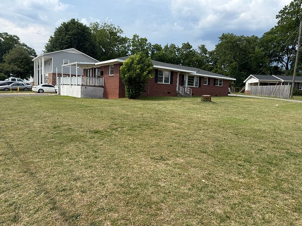1st image of 554 Pierpont Avenue Ext