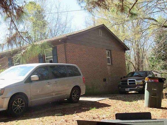 2nd image of 703 Cemetery St