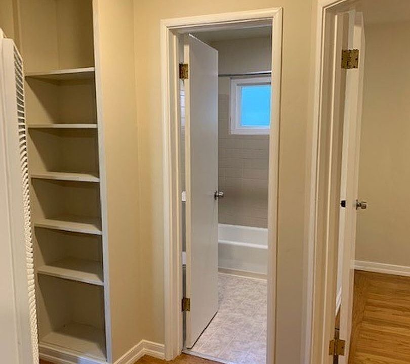 1st image of 2037 Alma St
