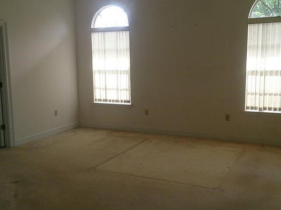 5th image of 1536 Regal Ct