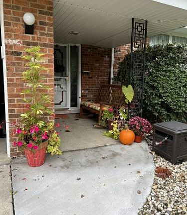 2nd image of 1544 Heather Hill Cres
