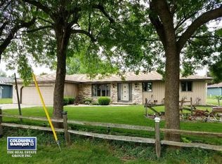 1281 Lakeshore Dr, Menasha, WI 54952