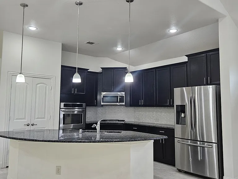 5902 Begonia Dr — Photo 1