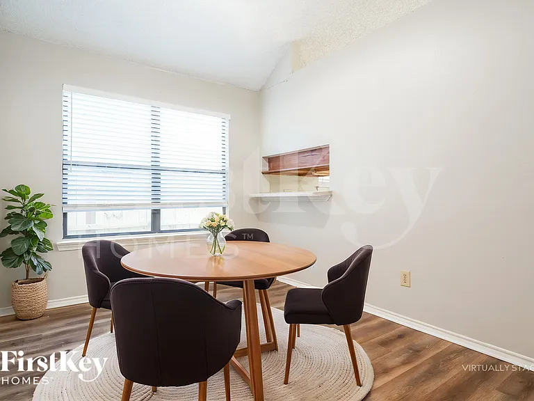 4742 Cornflower Dr — Photo 7