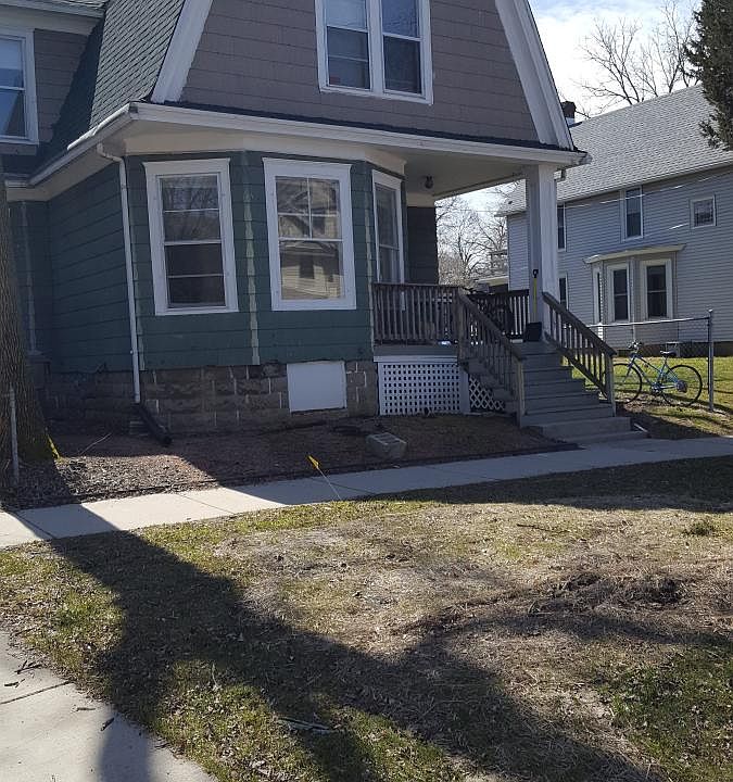 2nd image of 1111 Mound St