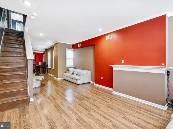 72 E Garfield St, Philadelphia, PA 19144