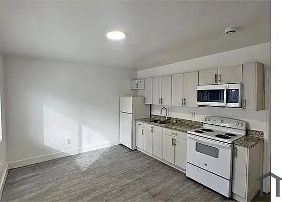 50 NW 71st St #4 — Photo 1