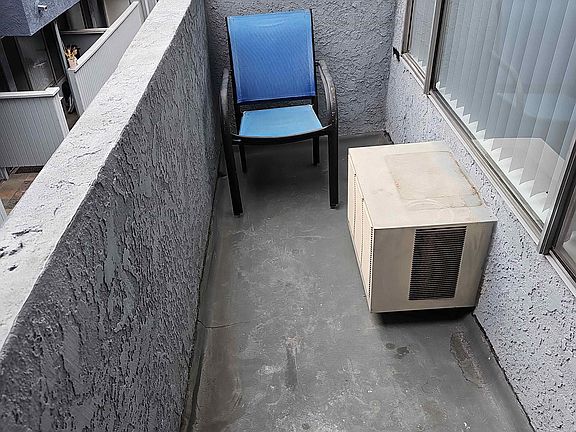 5th image of 11017 Hartsook St #205