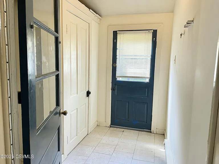 112 N Washington St #1 — Photo 6