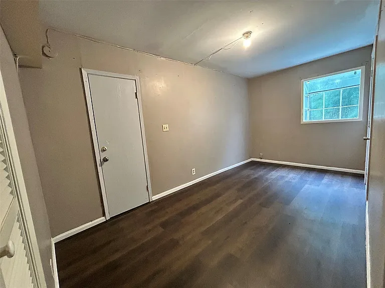 23122 Dew Wood Ln — Photo 3