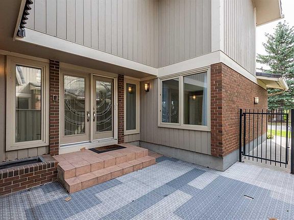 3rd image of 20 W Midpark Cres SE #231