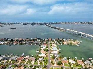 200 Driftwood Ln, Largo, FL 33770
