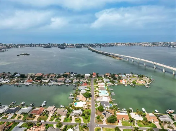 200 Driftwood Ln, Largo, FL 33770