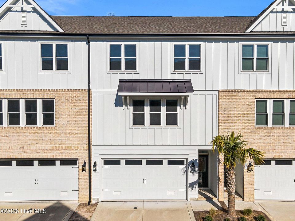 1st image of 823 Anchors Bend Way