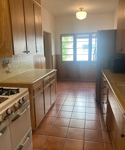 120 S Maple Dr #126C — Photo 8