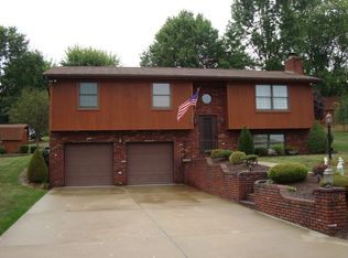 164 Greenwood Dr, Bridgeville, PA